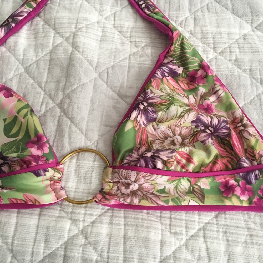 Victoria’s Secret Reversible Bikini Top